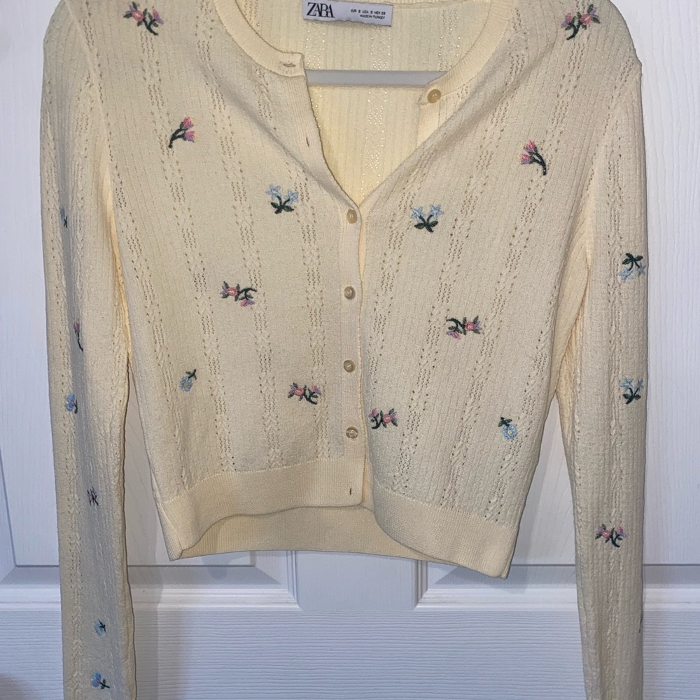 Zara Cream Knit Cardigan with Pink & Blue Floral Embroidery